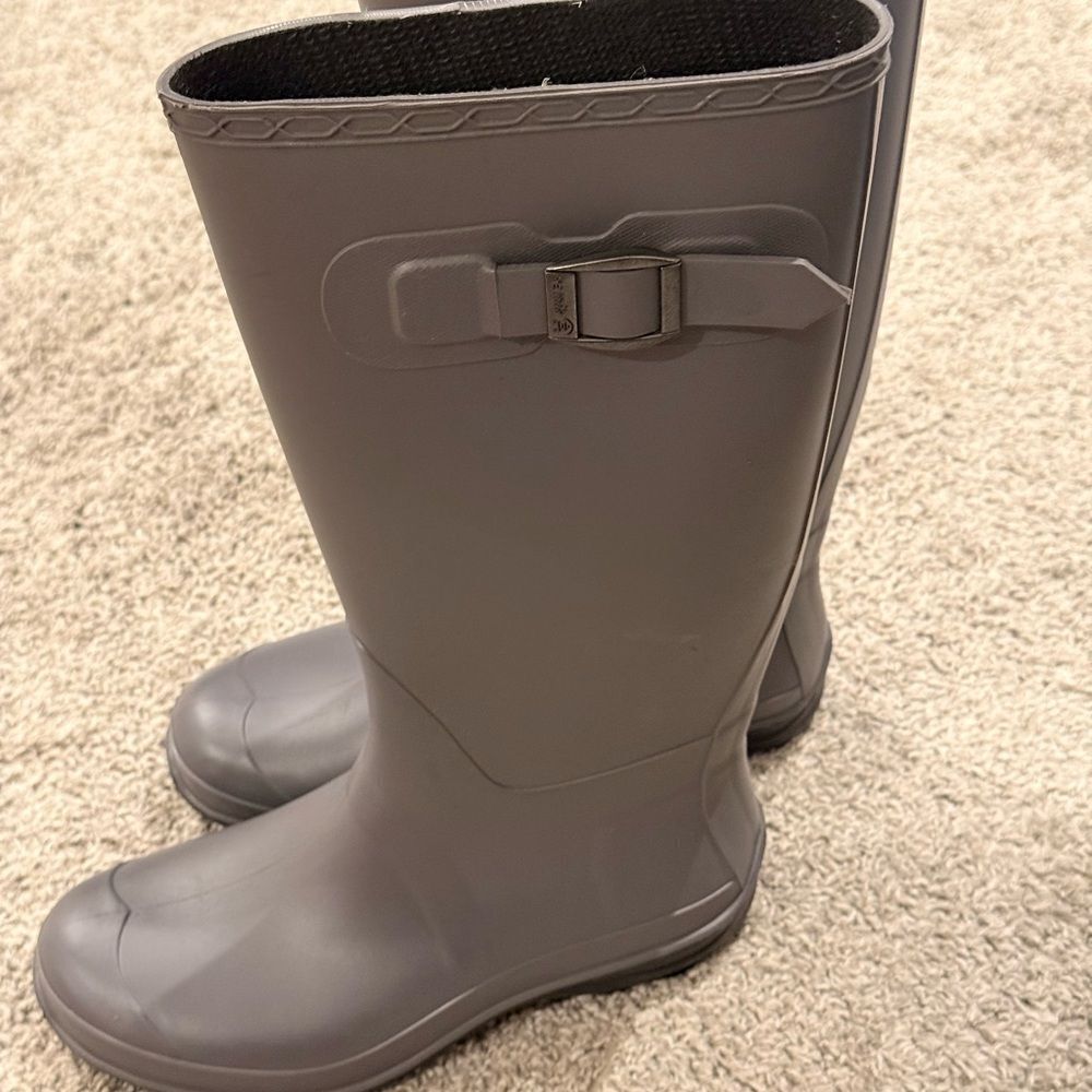 Kamik Gray Rubber Boots with Buckle